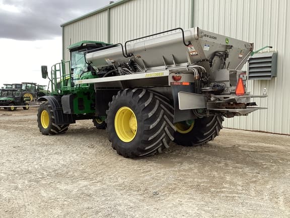 Image of John Deere 800R equipment image 2