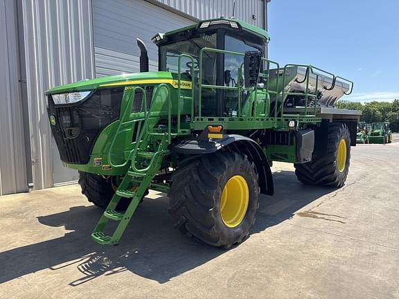 Image of John Deere 800R equipment image 2
