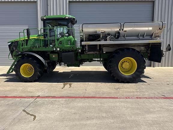 Image of John Deere 800R Primary image