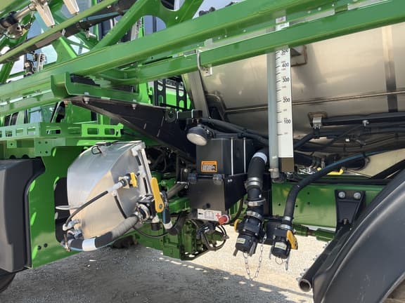 Image of John Deere 800R equipment image 4