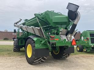 Main image John Deere 800R 5