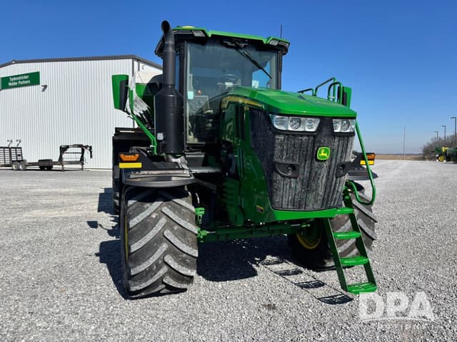 Image of John Deere 800R equipment image 4