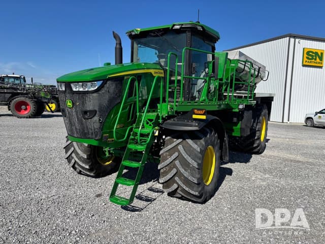Image of John Deere 800R equipment image 1
