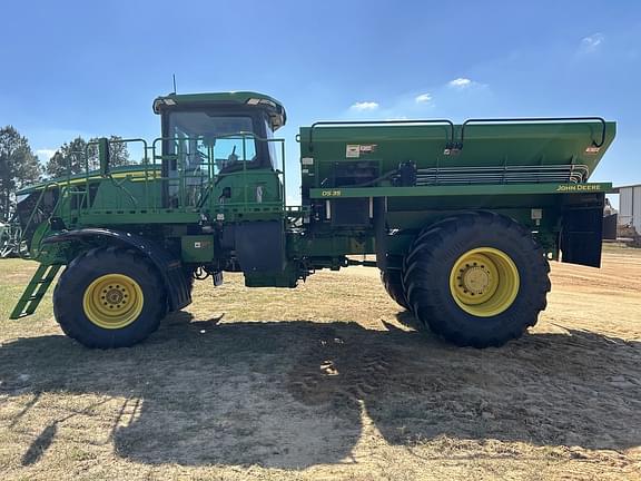 Image of John Deere 800R equipment image 1