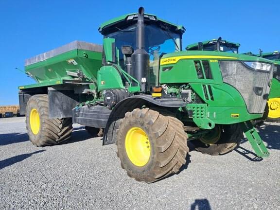 Image of John Deere 800R equipment image 4