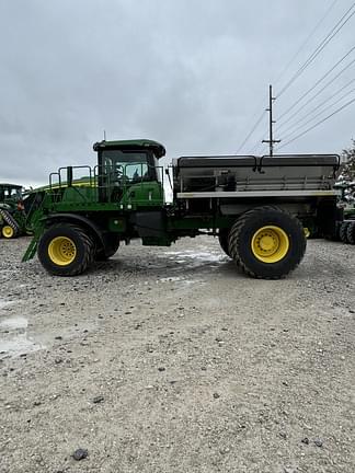 Image of John Deere 800R equipment image 2