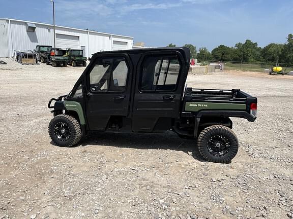 Image of John Deere XUV 825M S4 equipment image 1