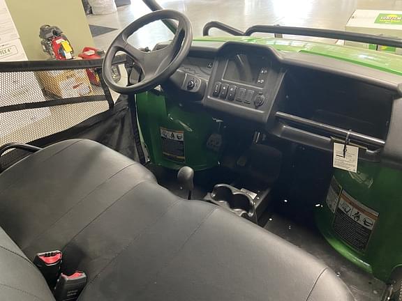 Image of John Deere XUV 825M S4 equipment image 1