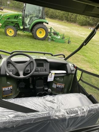 Image of John Deere XUV 825M S4 equipment image 4