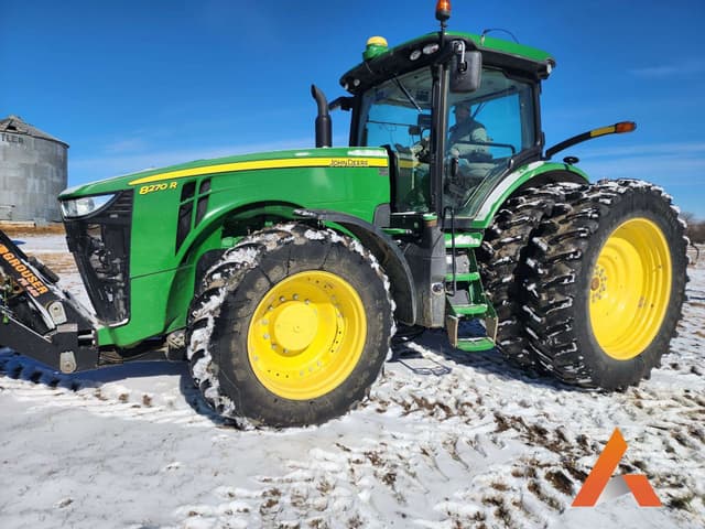 Image of John Deere 8270R equipment image 2