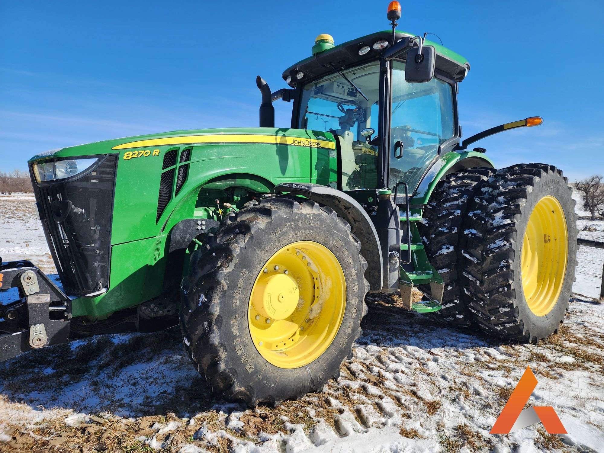 2023 John Deere 8270R Equipment Image0