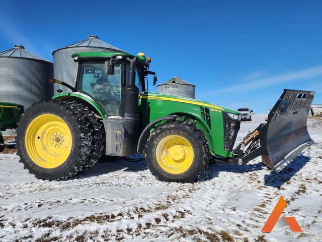 Image of John Deere 8270R equipment image 3