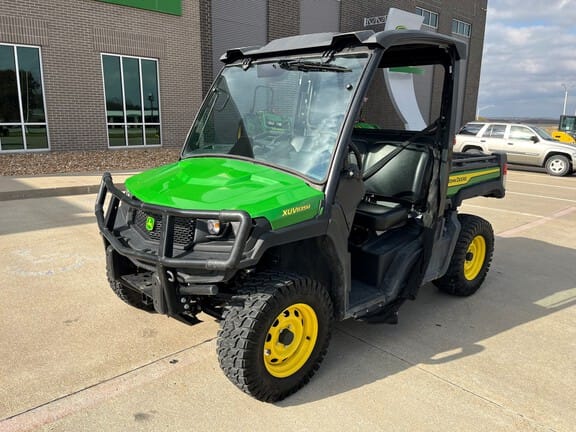 2023 John Deere XUV 835M Equipment Image0