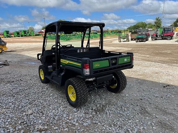 Image of John Deere XUV 835M equipment image 4