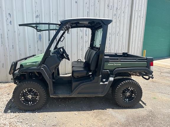Image of John Deere XUV 835M Primary image