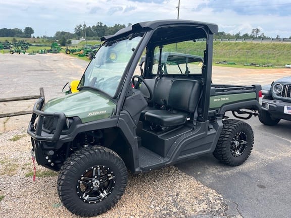 2023 John Deere XUV 835M Equipment Image0