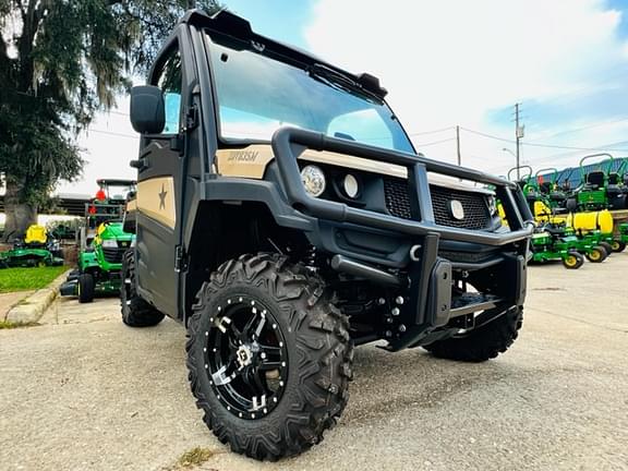 Image of John Deere XUV 835M Honor Edition equipment image 1