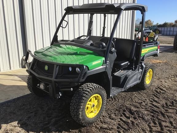 Image of John Deere XUV 835M equipment image 1