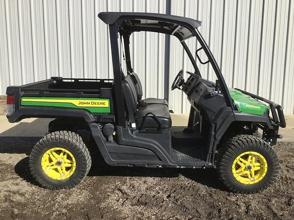 Image of John Deere XUV 835M equipment image 3