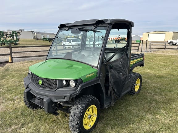 2023 John Deere XUV 835M Equipment Image0