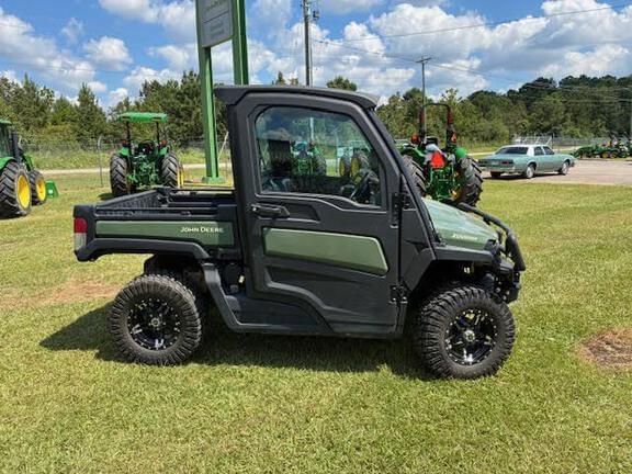Image of John Deere XUV 835M equipment image 1