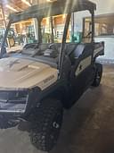 2023 John Deere XUV 835M Honor Edition Image
