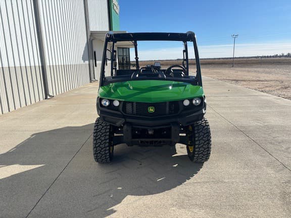 Image of John Deere XUV 835M equipment image 4