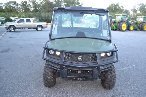 Image of John Deere XUV 835M equipment image 1