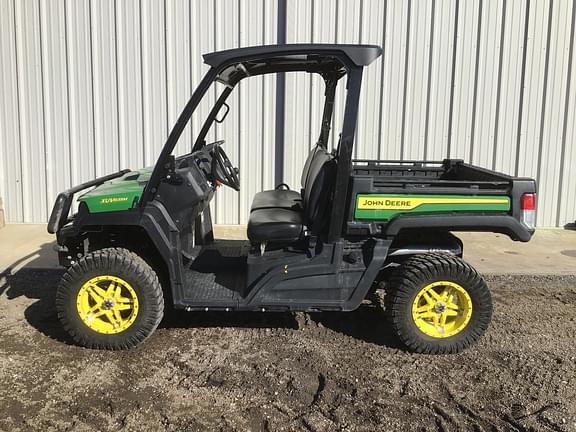 Image of John Deere XUV 835M Primary image