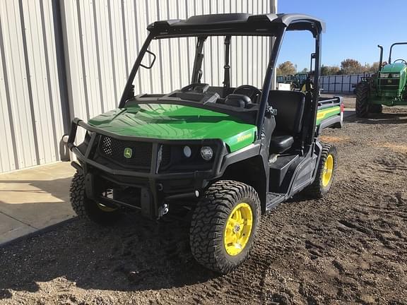 Image of John Deere XUV 835M equipment image 1