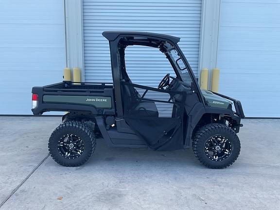 Image of John Deere XUV 835M equipment image 2