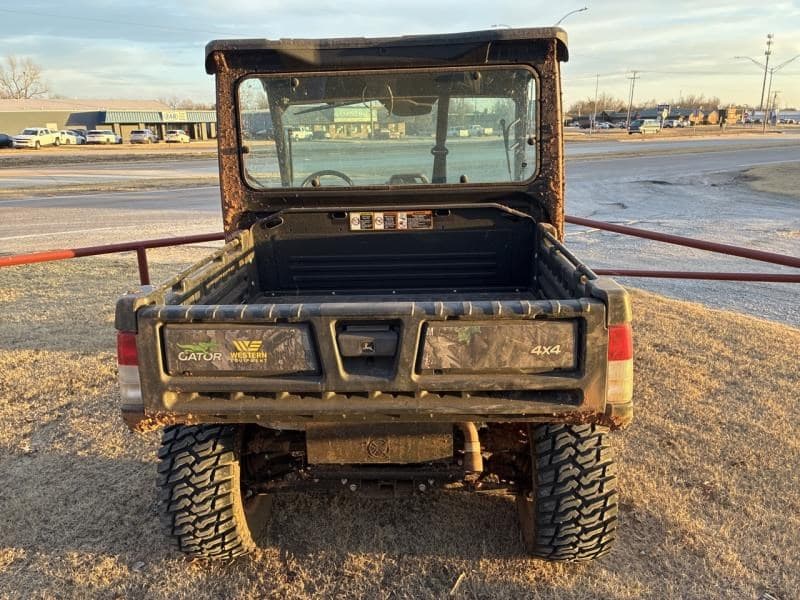 Image of John Deere XUV 835M Image 1