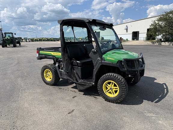 Image of John Deere XUV 835M equipment image 1