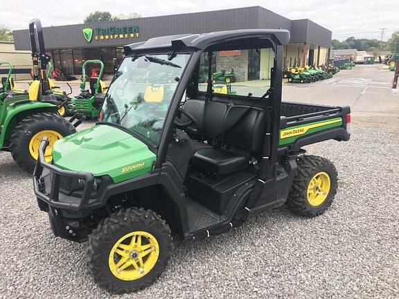 Image of John Deere XUV 835M Image 0