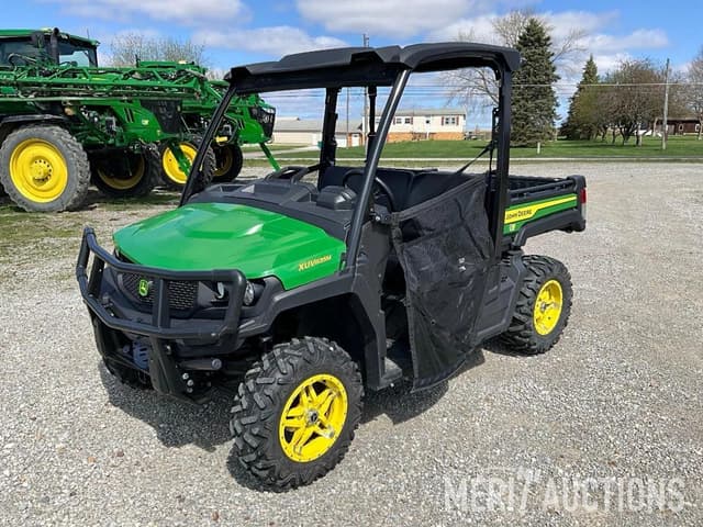 Image of John Deere XUV 835M equipment image 1