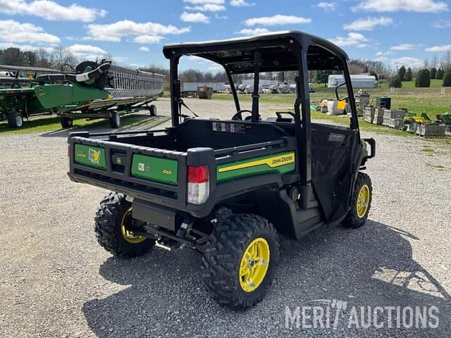Image of John Deere XUV 835M equipment image 4