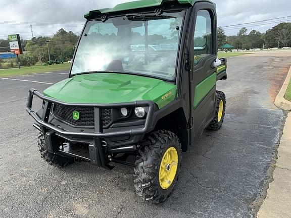 Image of John Deere XUV 835R equipment image 1