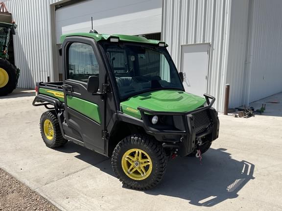 Image of John Deere XUV 835R equipment image 3