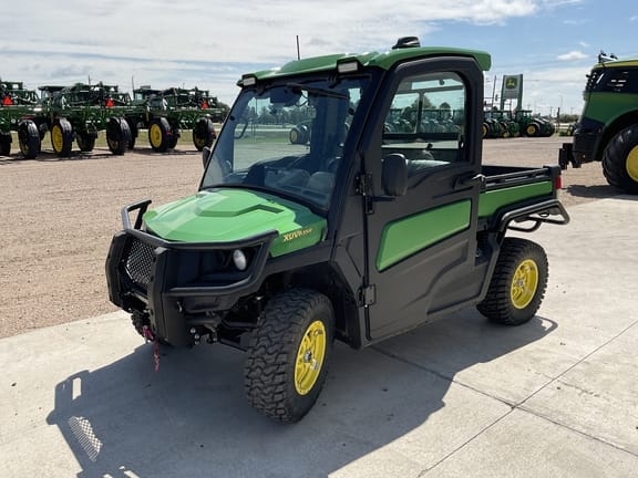 2023 John Deere XUV 835R Equipment Image0