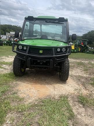 Image of John Deere XUV 835R equipment image 3