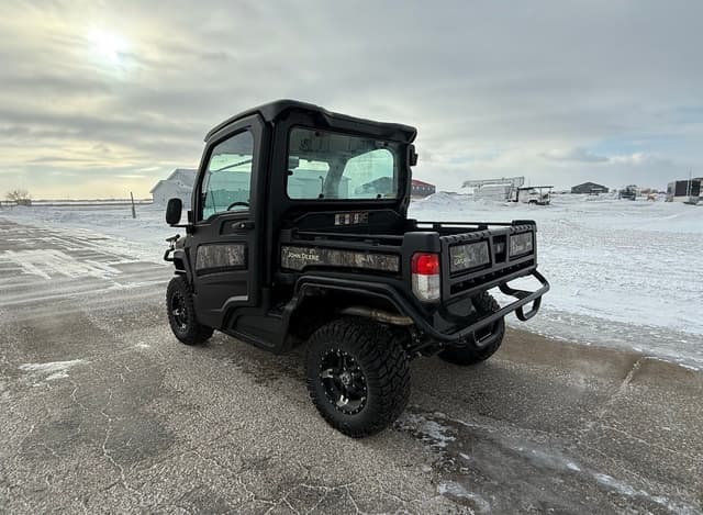 Image of John Deere XUV 835R equipment image 3