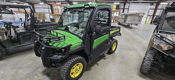 Image of John Deere XUV 835R Primary image