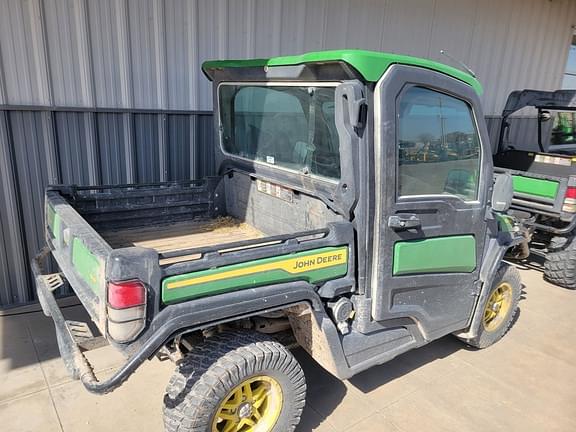 Image of John Deere XUV 835R equipment image 2