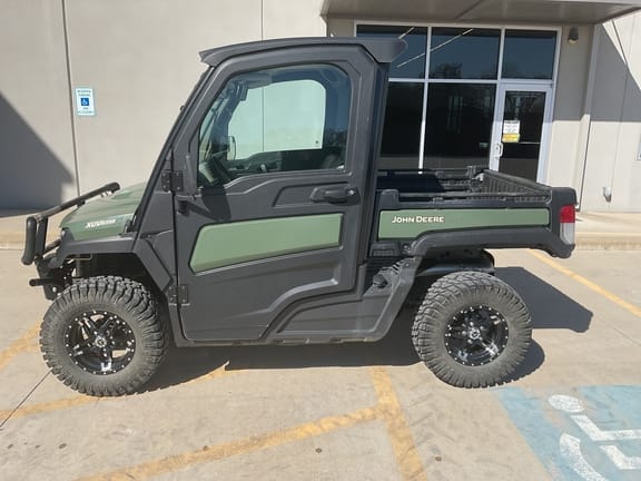 2023 John Deere XUV 835R Equipment Image0