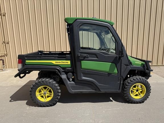 Image of John Deere XUV 835R equipment image 4