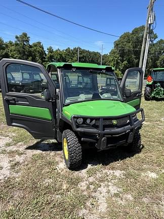 Image of John Deere XUV 835R equipment image 1