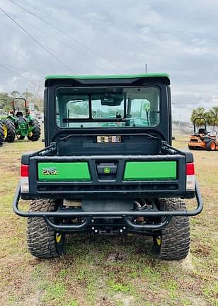 Image of John Deere XUV 835R equipment image 4