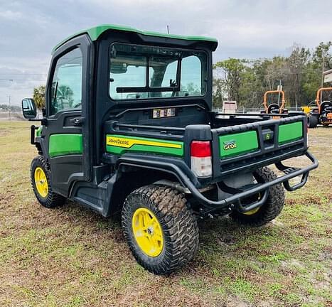 Image of John Deere XUV 835R equipment image 3