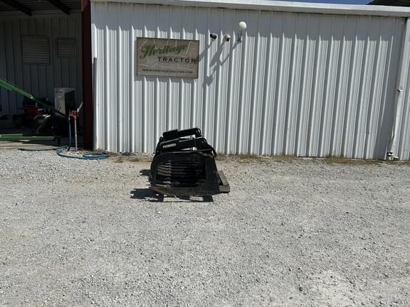 Image of John Deere Root Grapple equipment image 1