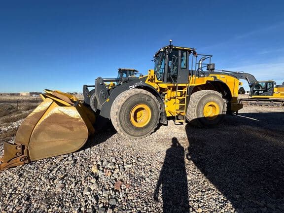 Image of John Deere 844P equipment image 1